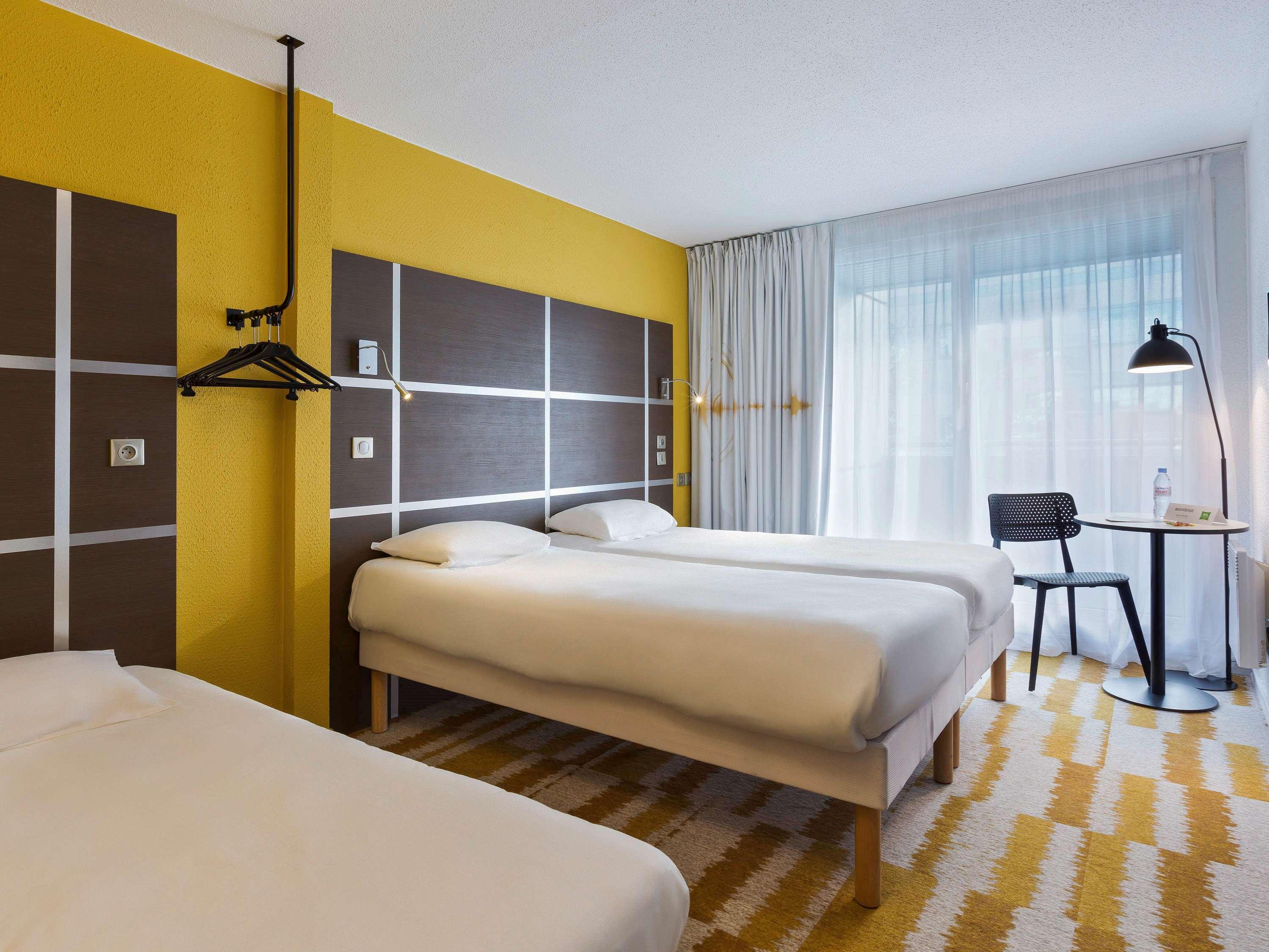 Ibis Styles Massy Opera Hotel Bagian luar foto