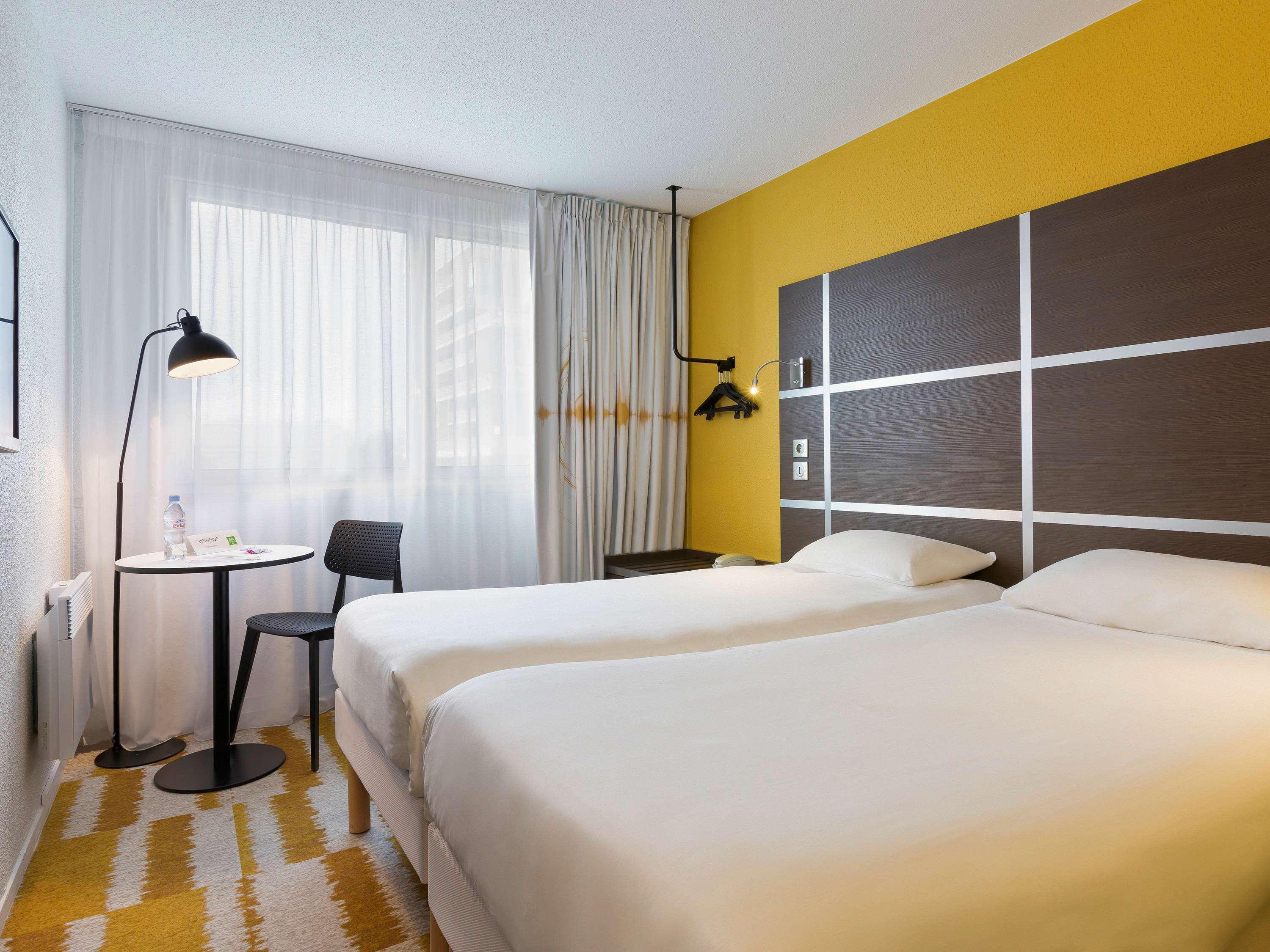 Ibis Styles Massy Opera Hotel Bagian luar foto