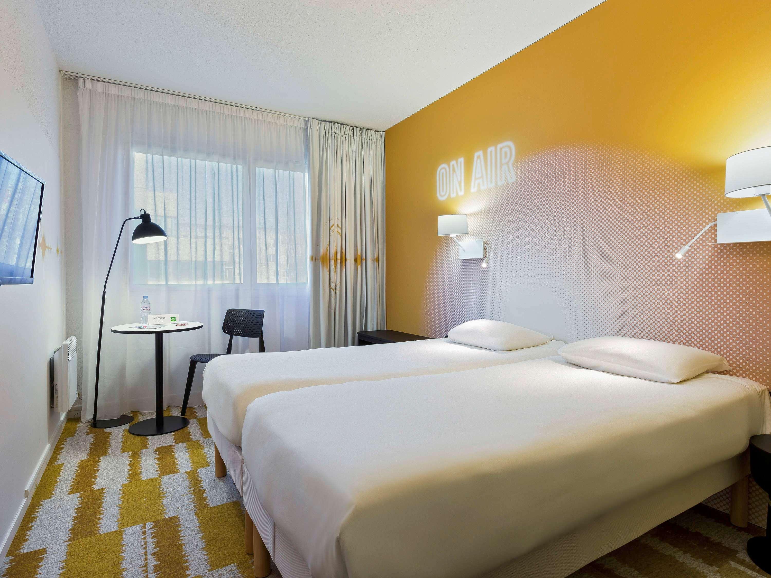 Ibis Styles Massy Opera Hotel Bagian luar foto