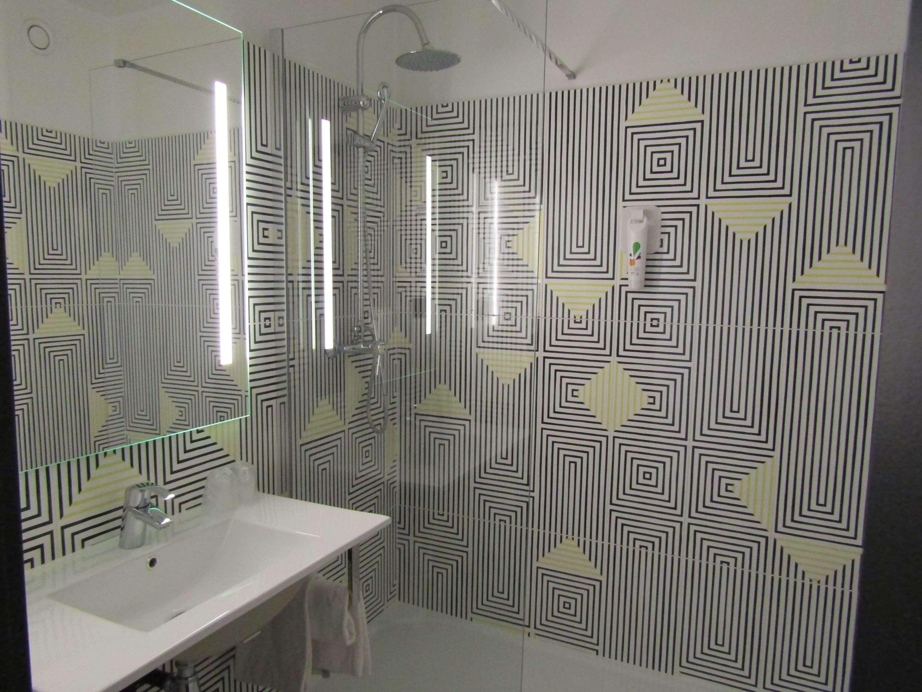 Ibis Styles Massy Opera Hotel Bagian luar foto