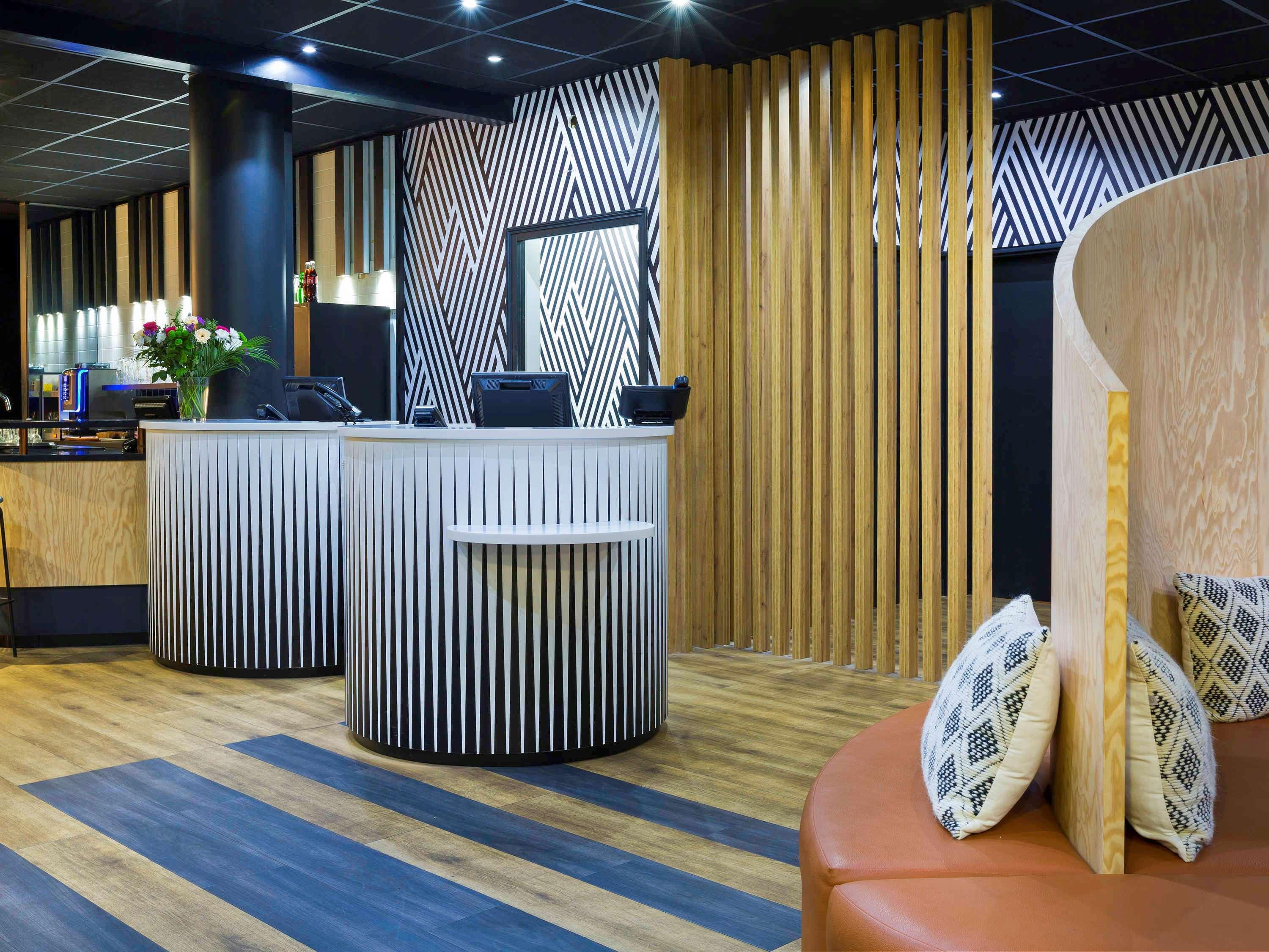 Ibis Styles Massy Opera Hotel Bagian luar foto
